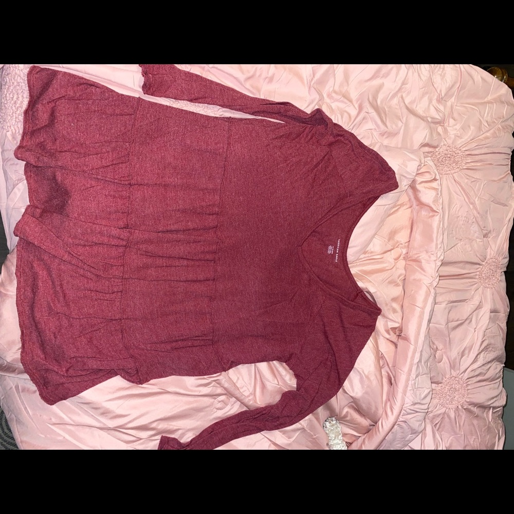 Adorable and comfy AE top
